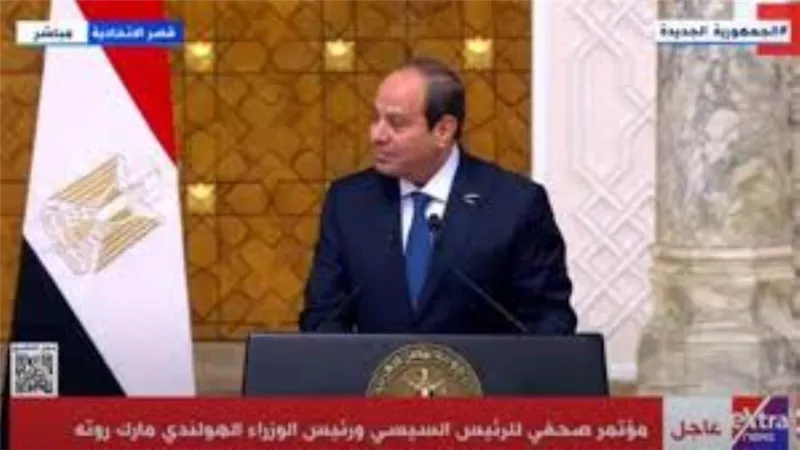 السيسي: يجب تعزيز الاستقرار في دول المنطقة للحد من الهجرة غير الشرعية واللجوء