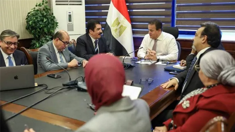 وزير الصحة يستقبل ممثلي الجمعية المصرية لجراحة الأوعية الدموية والتداخلية لبحث سبل التعاون
