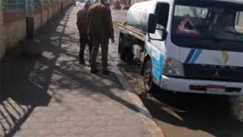 القابضة للمياه : انتشار معدات سحب تجمعات الأمطار بالشوارع والميادين