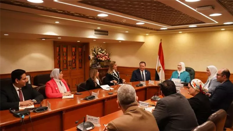 وزيرة التضامن تلتقي رئيس الهيئة العامة للاعتماد والرقابة الصحية