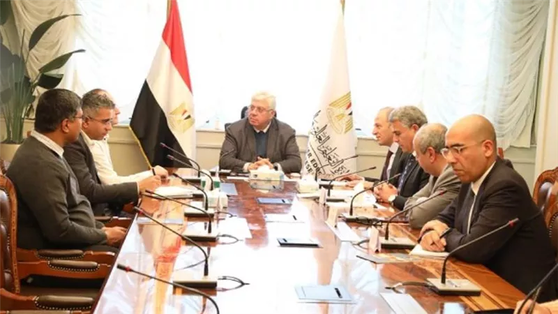 وزير التعليم العالي يبحث سُبل التعاون مع معهد 