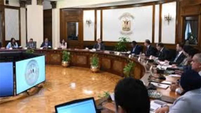 رشوان: الحكومة اتخذت قرارات فعلية بشأن توصيات الحوار الاقتصادي.. تشكيل الأعلى للضرائب أبرزها