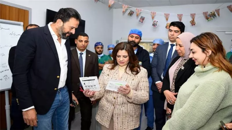 وزيرة الهجرة تتفقد مستشفى الناس لجراحات أمراض القلب للأطفال (صور)