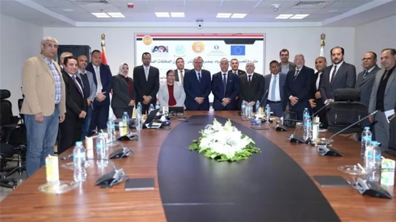 التنمية المحلية والعربية للتصنيع يوقعان عقد إنشاء 4 مصانع لتدوير المخلفات الصلبة (صور)