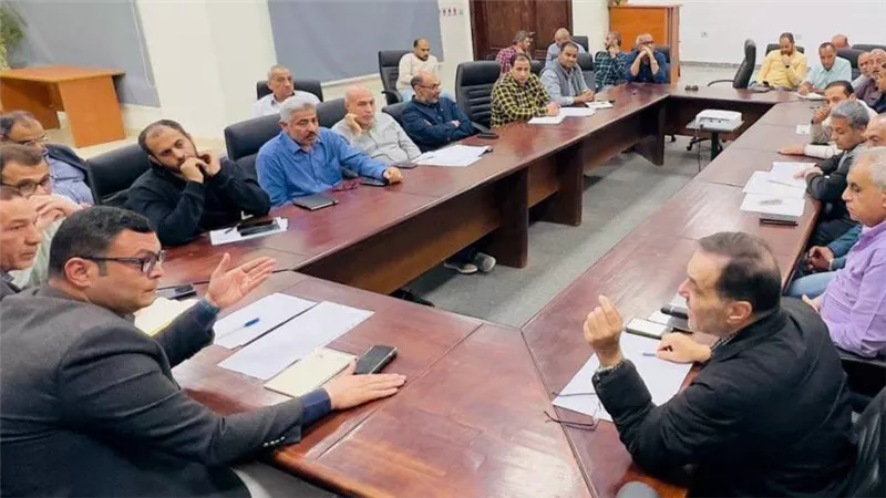 رئيس جهاز العاصمة الإدارية يجتمع بممثلي الشركات المسند لها الأعمال بالحي السكني الخامس 