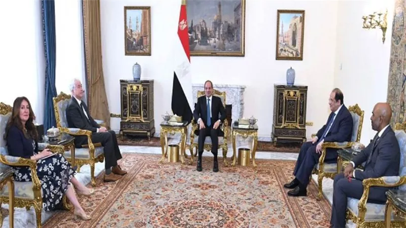 الرئيس السيسي يستقبل رئيس وكالة الاستخبارات المركزية الأمريكية