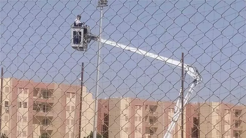 أجهزة مدن النوبارية ودمياط وسوهاج تنفذ أعمال صيانة للكهرباء ورفع كفاءة للطرق والمسطحات الخضراء