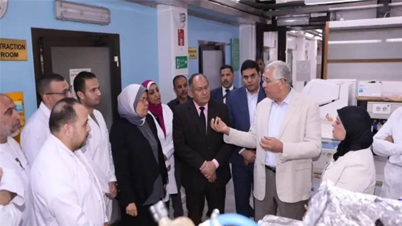 وزير الزراعة يتفقد معامل معهد الصحة الحيوانية ومتبقيات المبيدات ويشيد بدورها في سلامة الغذاء ومنظومة الصادرات (صور)