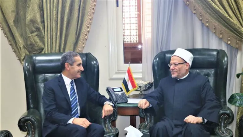 مفتي الجمهورية يعزي محافظ الغربية في وفاة والدته