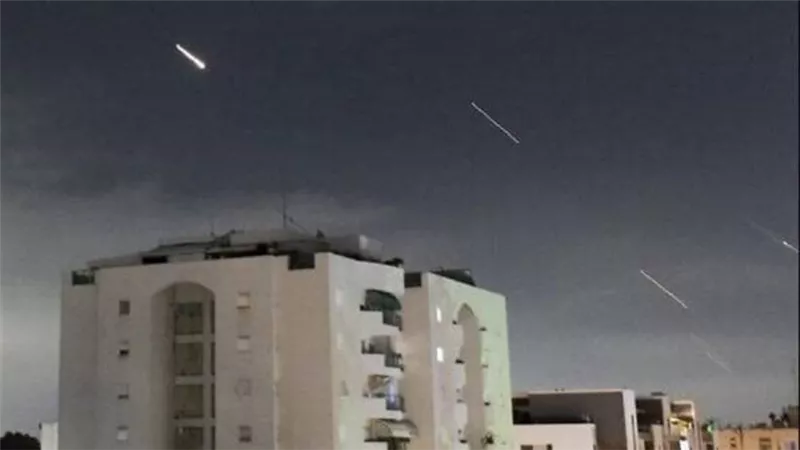 60 طن متفجرات.. جيش الاحتلال يكشف تفاصيل جديدة بشأن الهجوم الإيراني