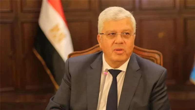 وزير التعليم العالي يؤكد دور الوزارة في بناء الوعي الطلابي لمواجهة المخاطر الإلكترونية والمحتويات الضارة لشبكة الإنترنت