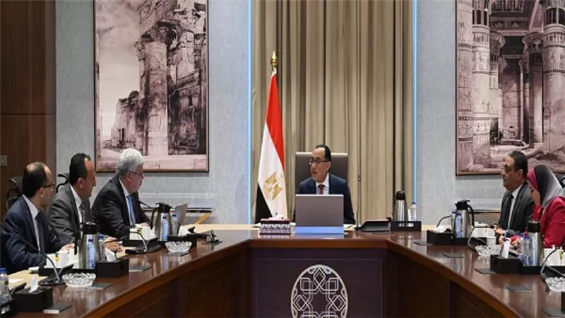 رئيس الوزراء يُوجه بتشكيل لجنة عليا لإحياء 