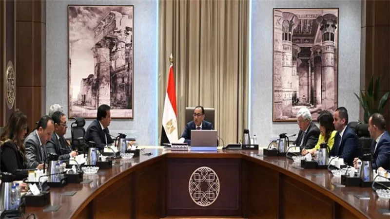 رئيس الوزراء يتابع استعدادات تشغيل مستشفى 500500 للأورام بالشيخ زايد (صور)