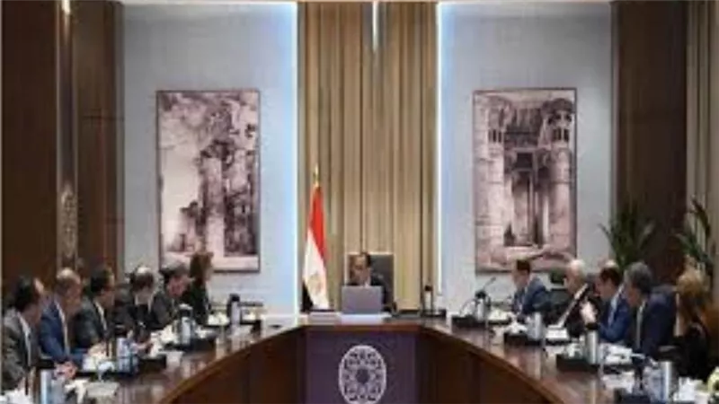 رئيس الوزراء يستعرض نتائج تقرير منظمة التعاون والتنمية الاقتصادية عن مصر