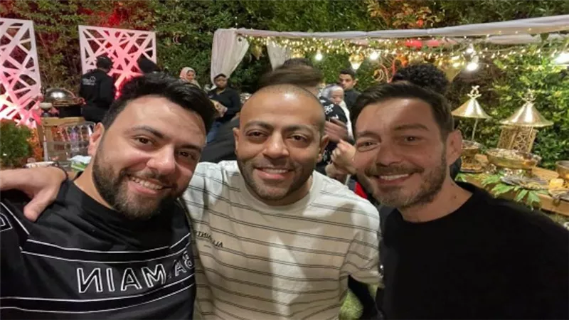 بحضور تامر عاشور وأحمد زاهر.. مدين يجمع أبرز نجوم الوسط الغنائي على الإفطار (صور)
