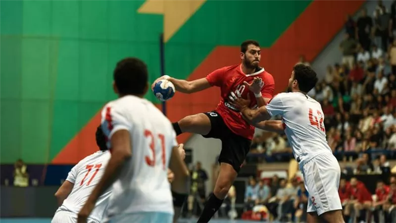 يد الأهلي يتوج بكأس السوبر الإفريقي على حساب الزمالك.. ويتأهل لبطولة العالم