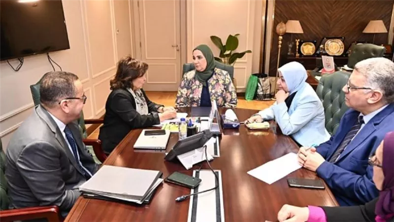 وزيرة التضامن تلتقي الأمين العام للمجلس القومي للطفولة والأمومة