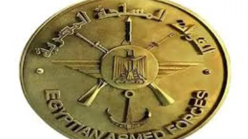 وزير الدفاع يشهد إجراءات التفتيش ورفع الكفاءة القتالية لوحدات مدفعية الرئاسة العامة بنطاق المركزية العسكرية
