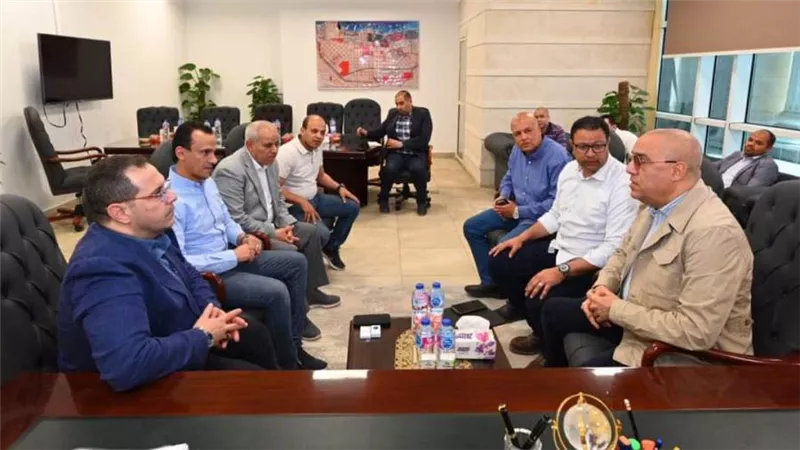 وزير الإسكان يعقد اجتماعا بمقر جهاز العلمين الجديدة لمتابعة معدلات إنجاز المشروعات الجاري تنفيذها بالمدينة