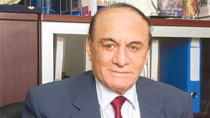 د . سمير فرج يكتب..عن ابعاد زيارة السيد الرئيس للأكاديمية العسكرية المصرية 
