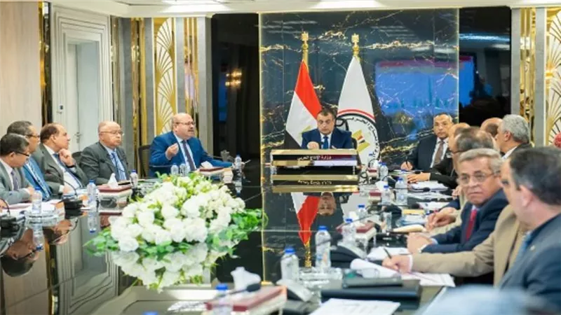وزير الدولة للإنتاج الحربي يتابع موقف موازنة شركات ووحدات الإنتاج الحربي للعام المالي 2023 ـ 2024 (صور)