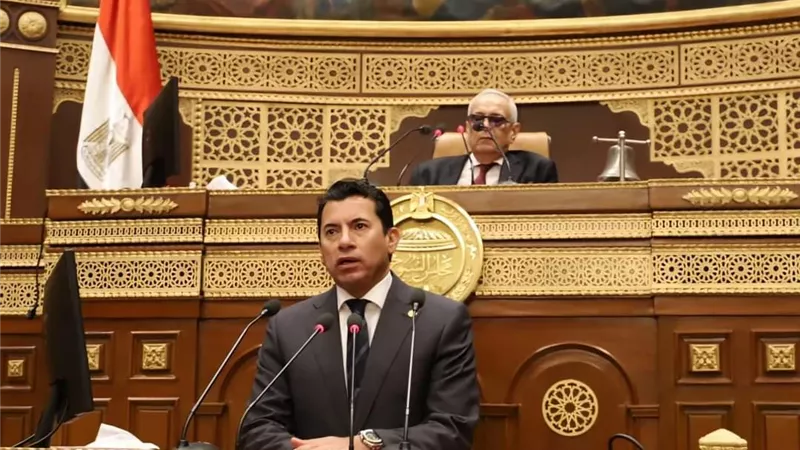 رئيس مجلس الشيوخ يعلن رؤساء الهيئات البرلمانية للأحزاب