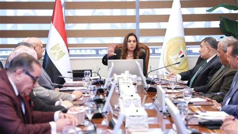وزيرة التنمية المحلية في تصريحات خاصة لـ «الشورى» 5700 مشروع لتوفير 500 ألف فرصة عمل