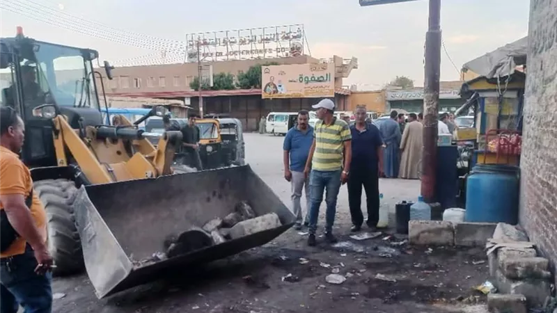 ضبط ومصادرة 1000 مخالفة متنوعة فى حملة لرفع الإشغالات بحي شرق سوهاج