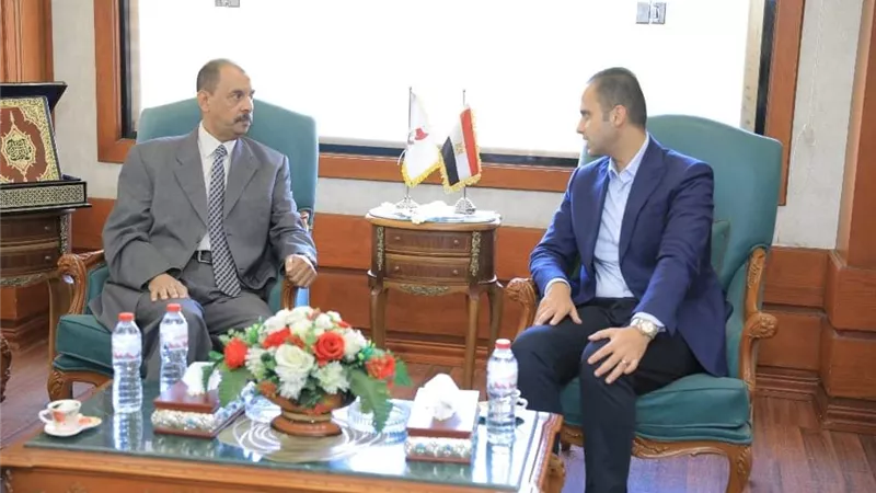 محافظ سوهاج يستقبل وفدا من وزارة الصحة لمتابعة الخدمات الطبية  بالمستشفيات 
