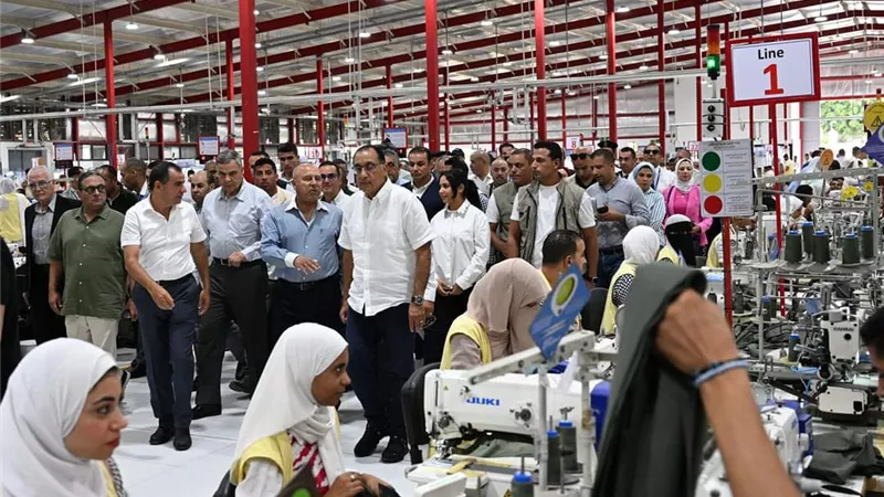  1.2 مليار جنيه حجم تقسيط الملابس والأحذية فى مصر