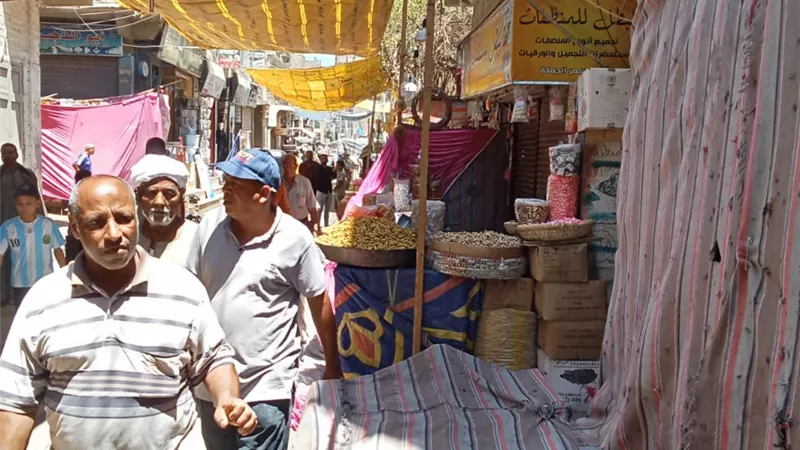 محافظ أسيوط: إزالة إشغالات وتعديات الباعة الجائلين بمركز أبوتيج