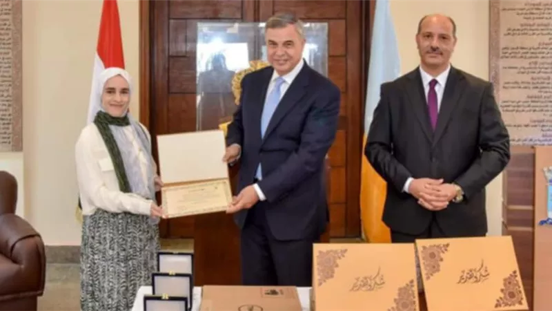 محافظ الإسكندرية يُكرم أوائل الثانوية العامة من أبناء المحافظة