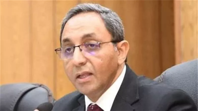 محافظ قنا: تنظيم معارض «أهلًا مدارس» بالمراكز والمدن