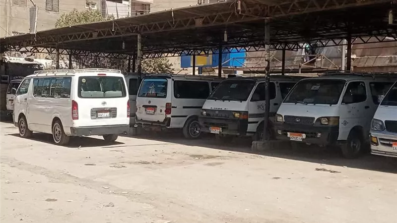 محافظ الشرقية يشن حملات مفاجئة لضبط تعريفة الركوب