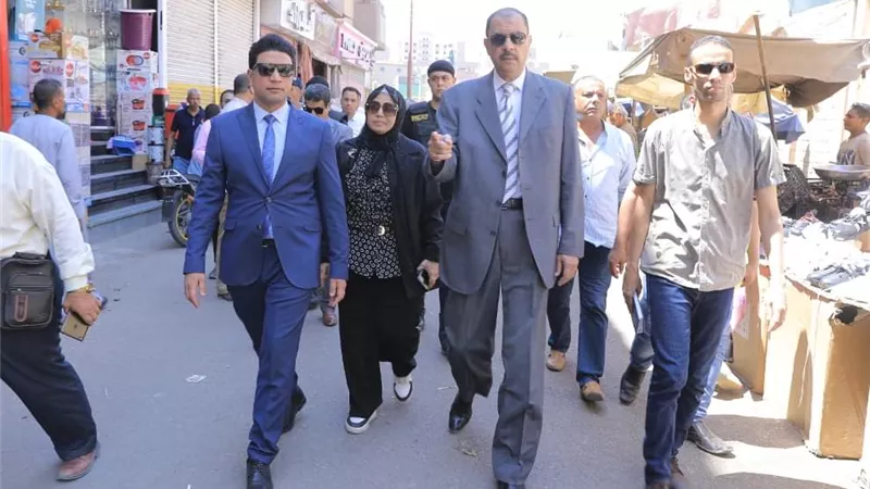 محافظ سوهاج يتفقد سير العمل بمستشفى طما المركزي ويتابع مستوى النظافة والإشغالات بالشوارع