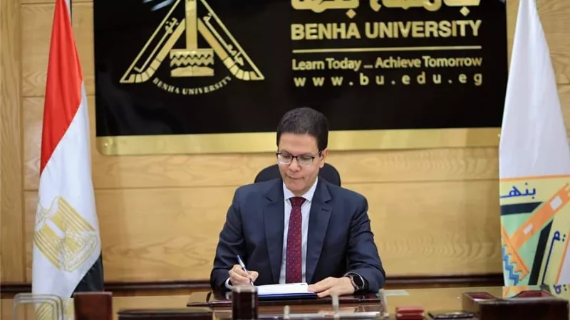 رئيس جامعة بنها يستعرض الاستعدادات النهائية للعام الدراسي الجديد
