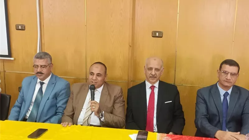 آثار سوهاج تنظم ندوة عن دور الطلاب في جهود محو الأمية