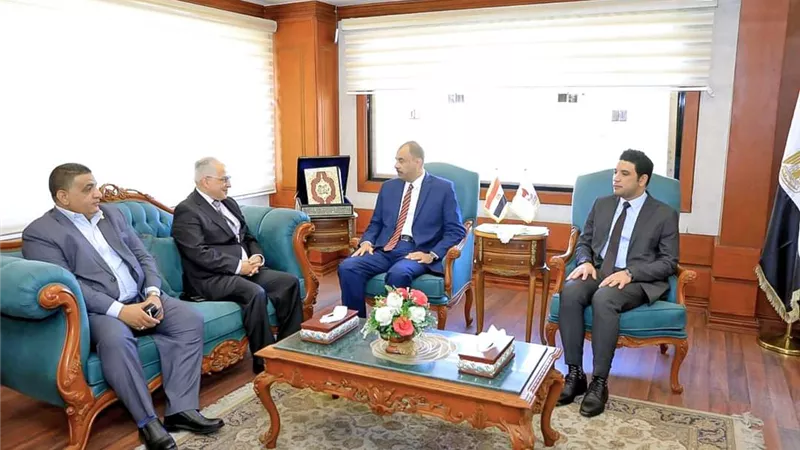 محافظ سوهاج يستقبل رئيس اللجنة البارالمبية المصرية لبحث أوجه التعاون المشترك