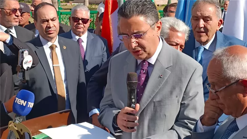 وزير التموين يعلن من الإسكندرية انطلاق مبادرة سوق اليوم الواحد للمزارعين