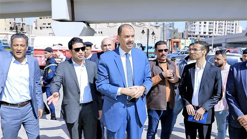 محافظ سوهاج يتفقد أعمال إزالة 