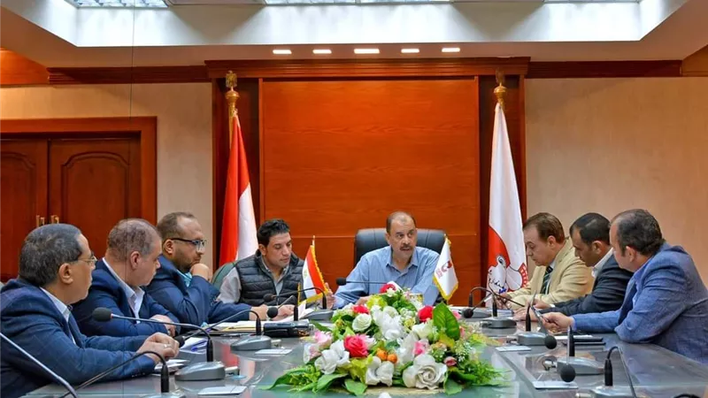 محافظ سوهاج يبحث مشروع توسعات محطة معالجة صرف صحي أولا نصير 