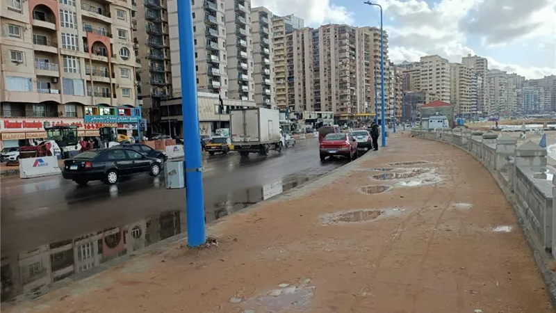 نوة «المكنسة» تضرب الإسكندرية بأمطار رعدية متفاوتة الشدة
