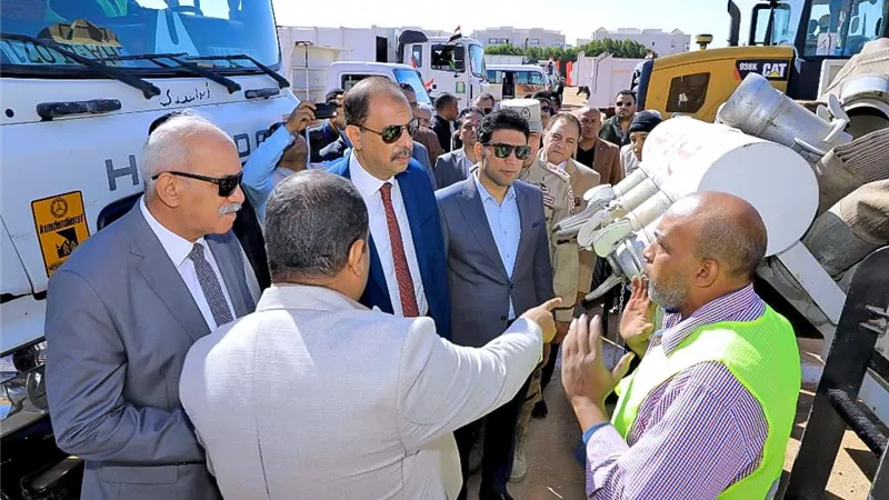 محافظ سوهاج يتفقد اصطفاف المعدات واستعدادات الوحدات المحلية لموسم الشتاء
