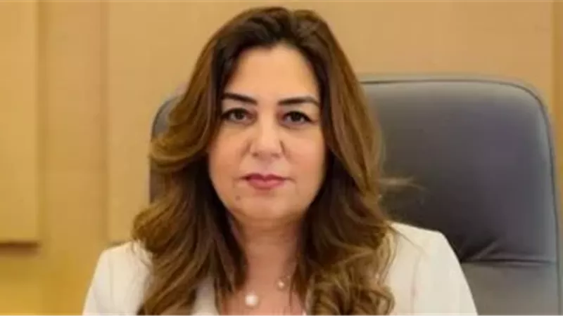 محافظ سوهاج يهنئ وزيرة التنمية المحلية لفوزها بجائزة التميز الحكومي العربي