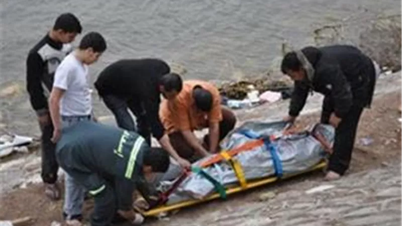 التصريح بدفن جثة طفل لقى مصرعه غرقا بدار السلام سوهاج