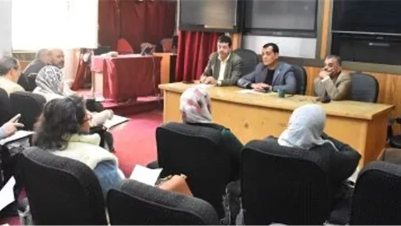 اجتماع موسع للاستعداد لامتحانات نصف العام للشهادة الإعدادية بسوهاج