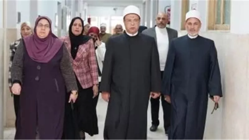 أمين عام مجلس الشئون الإسلامية يتفقد كلية الدراسات الإسلامية بالإسكندرية