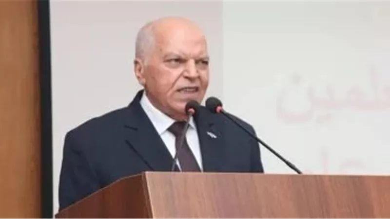 نقيب المعلمين يوجه بمراجعة منظومة السلامة والحماية المدنية بنادى الإسكندرية