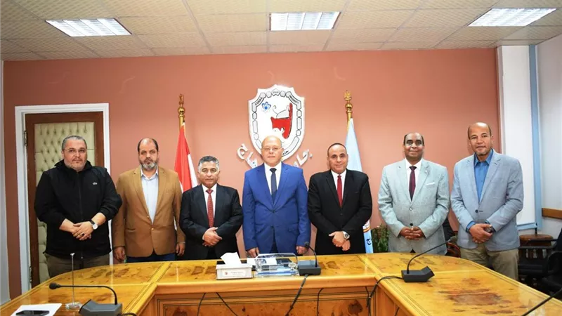 جامعة سوهاج تقدم خدماتها لجامعة صبراته الليبية في الطب والصيدلة والتمريض