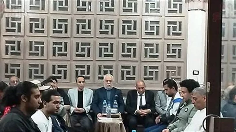 عزاء والد بنات الفنانة بدرية طلبة بحضور أشرف زكى بالإسكندرية
